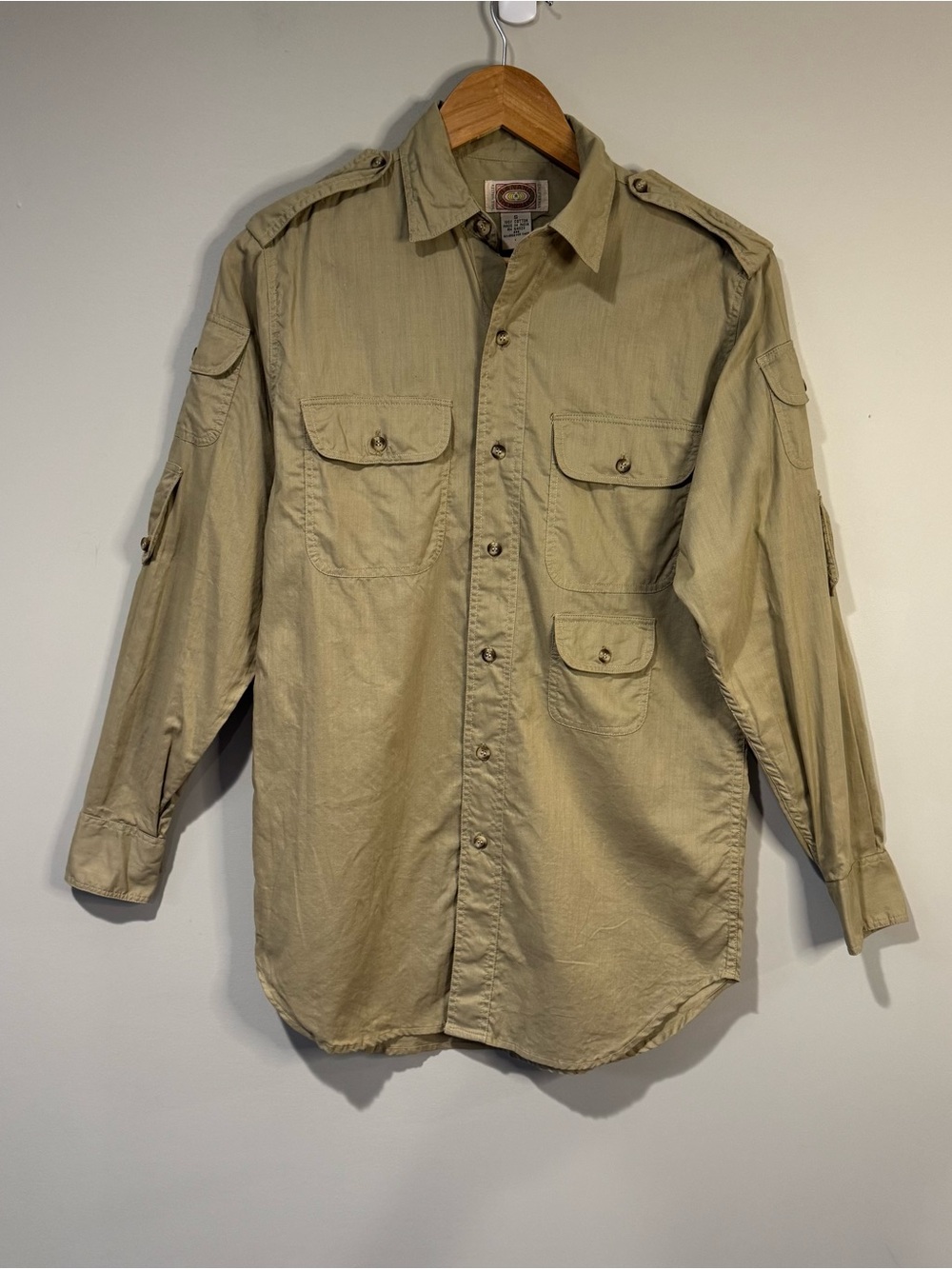 Banana Republic Vintage Men's Mill Valley Khaki Button Up Safari Utility Shirt S